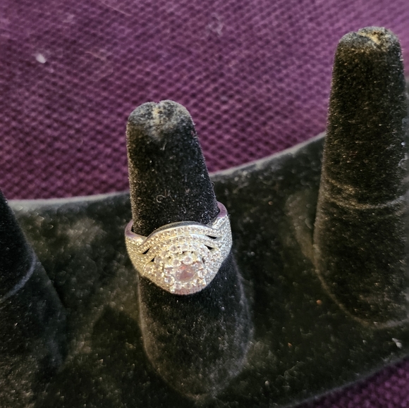 Silver Ring - Picture 4 of 4